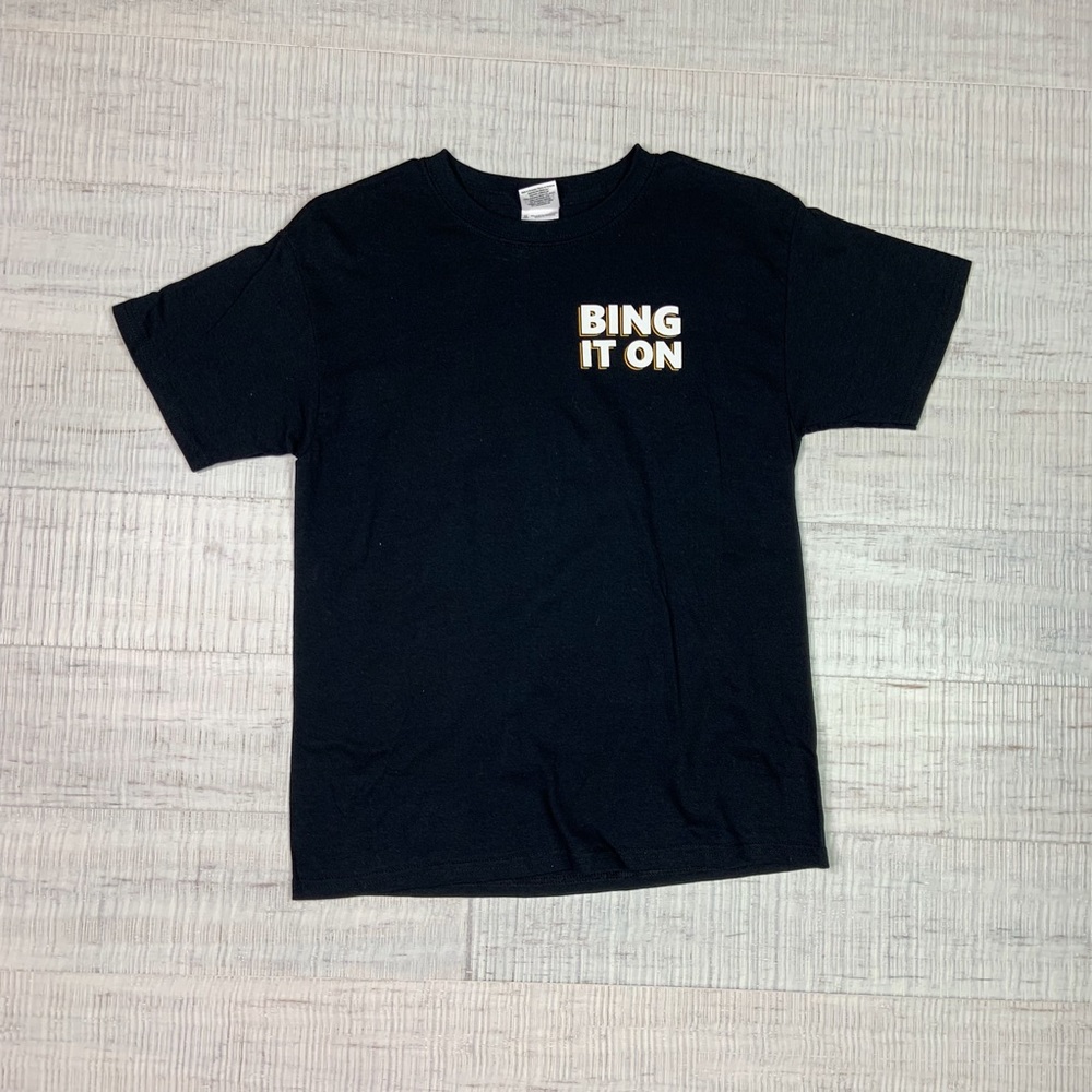 Gildan size L “bing it on” black tee